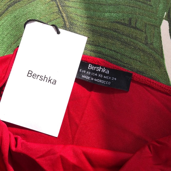 Brand new bershka cropped top - Picture 2 of 2